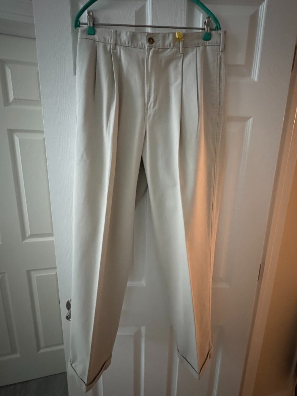 Cotton tailored khaki chino slacks by Geoffrey Beene  - 32x30 - Light khaki tan